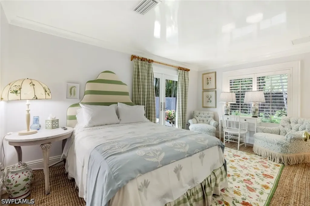 295 6th Street N Naples FL 34102