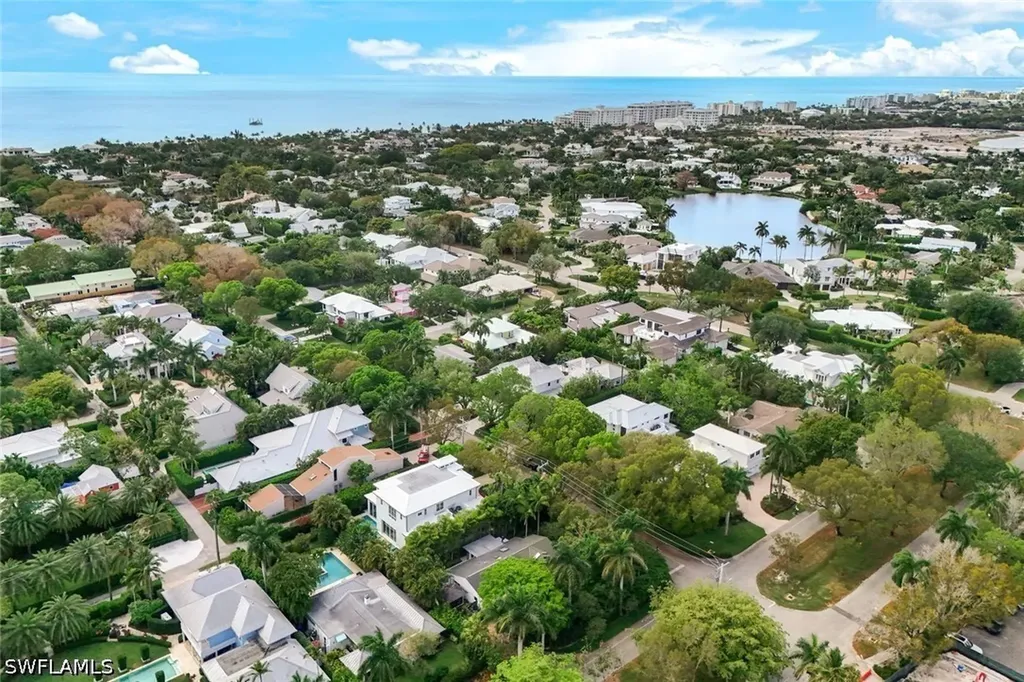 295 6th Street N Naples FL 34102