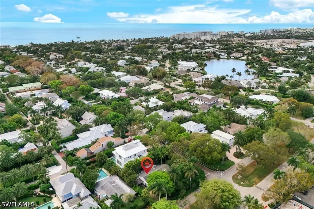 295 6th Street N Naples FL 34102