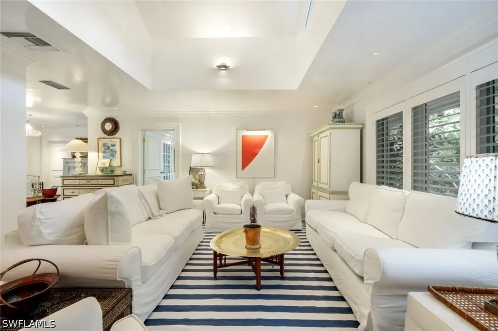 295 6th Street N Naples FL 34102