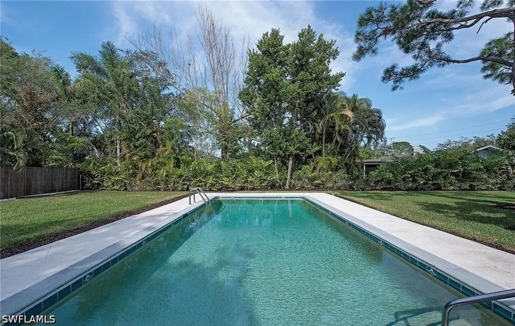 1281 Diana Avenue Naples FL 34103