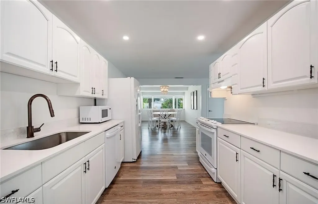 1281 Diana Avenue Naples FL 34103