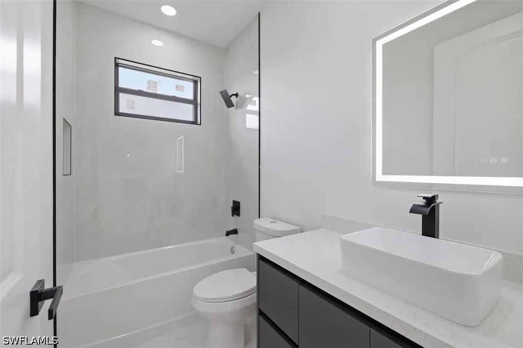 1222 Earnest Street E Lehigh Acres FL 33974