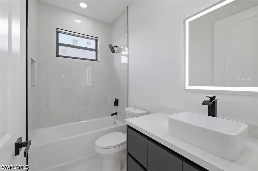 1222 Earnest Street E Lehigh Acres FL 33974