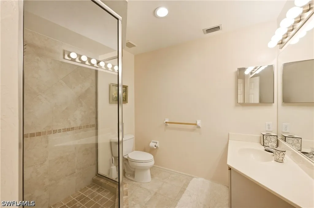 4718 Via Carmen Naples FL 34105