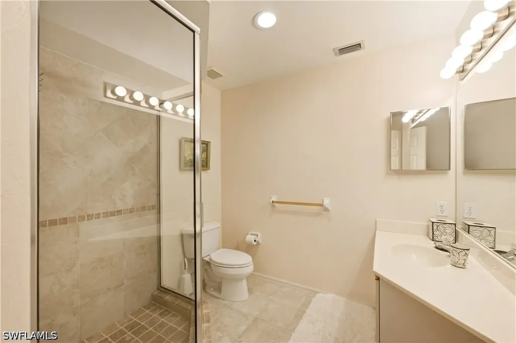 4718 Via Carmen Naples FL 34105