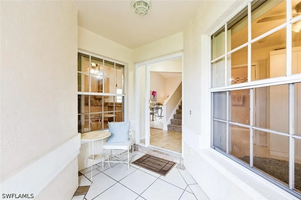 4718 Via Carmen Naples FL 34105