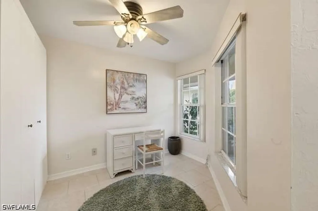 4718 Via Carmen Naples FL 34105