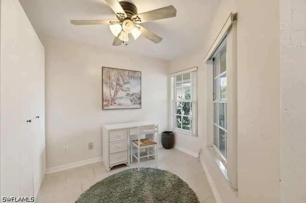 4718 Via Carmen Naples FL 34105