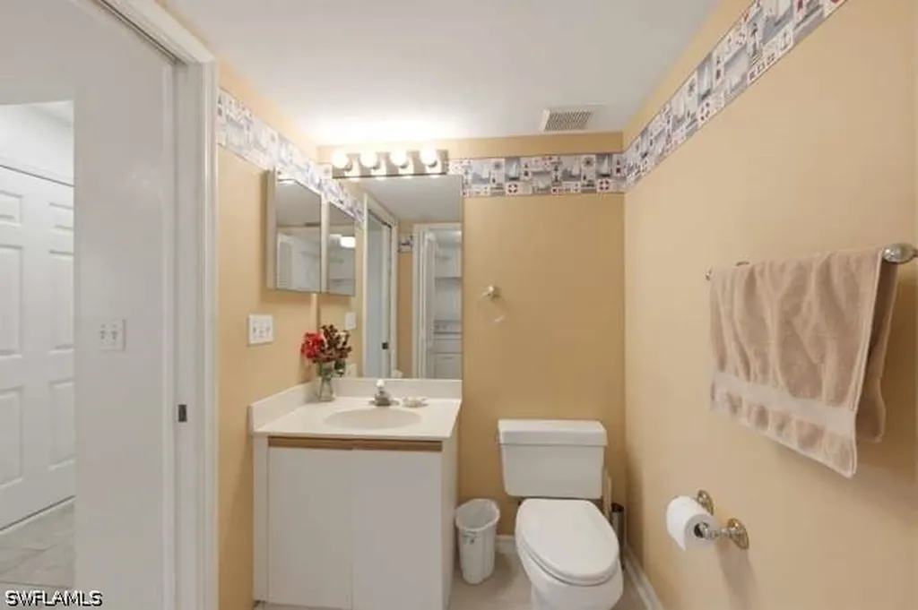 4718 Via Carmen Naples FL 34105