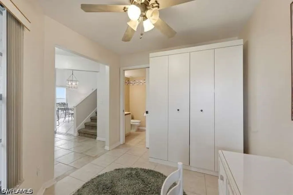 4718 Via Carmen Naples FL 34105