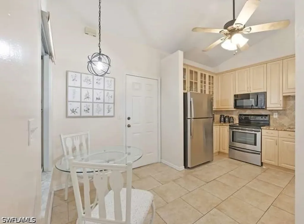 4718 Via Carmen Naples FL 34105