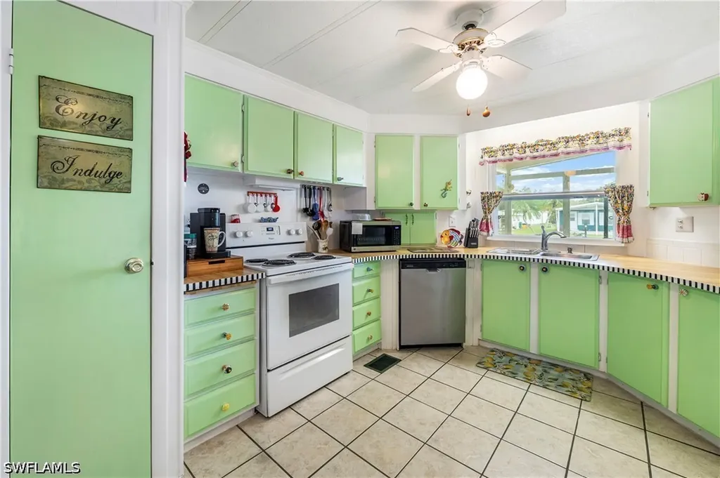 280 Grassy Key Lane Naples FL 34114
