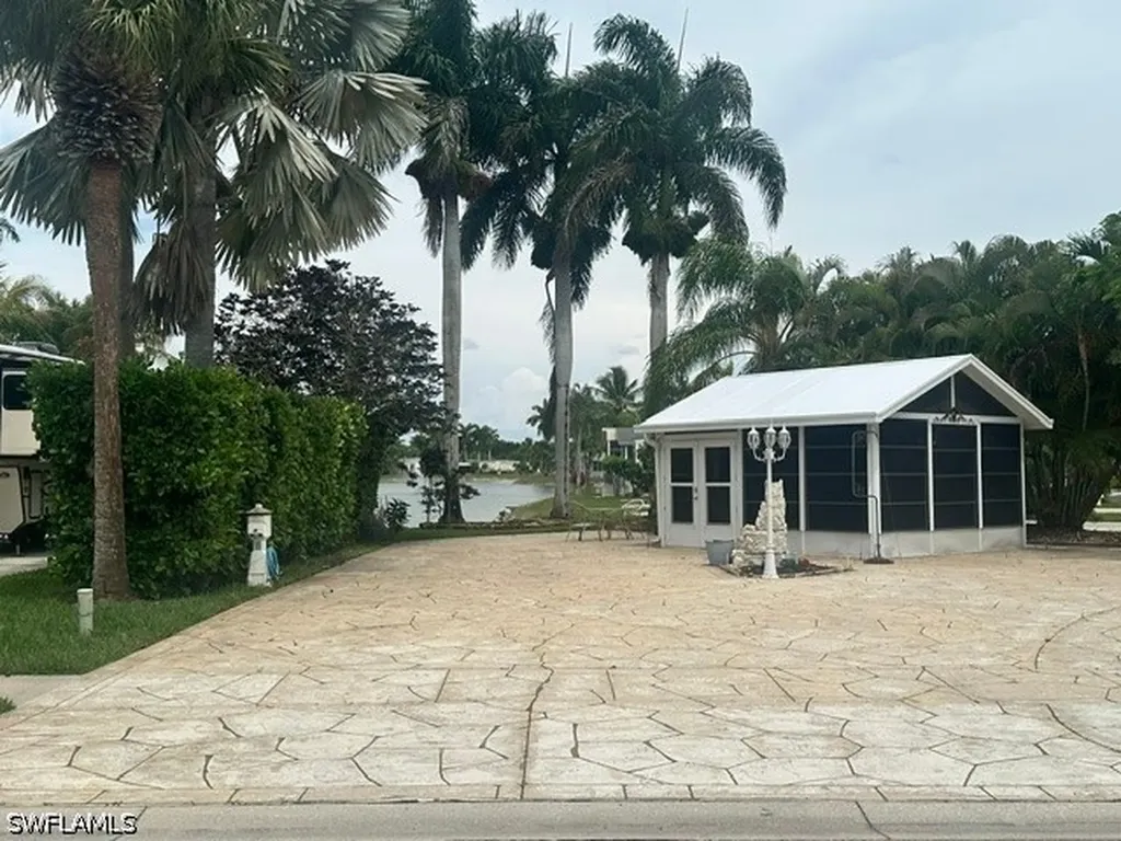 1112 Platinum Lake Lane Naples FL 34114