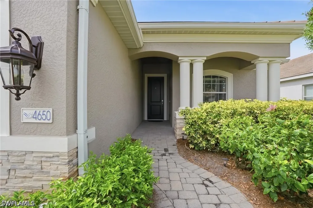 4650 Mystic Blue Way Fort Myers FL 33966