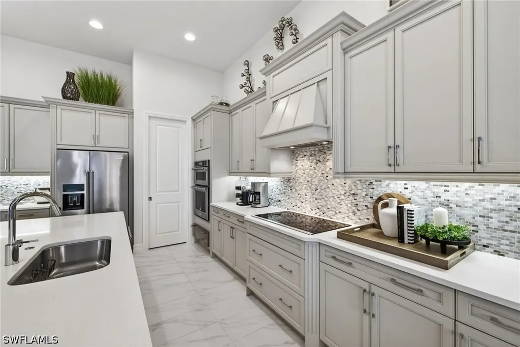 14179 Charthouse Court Naples FL 34114