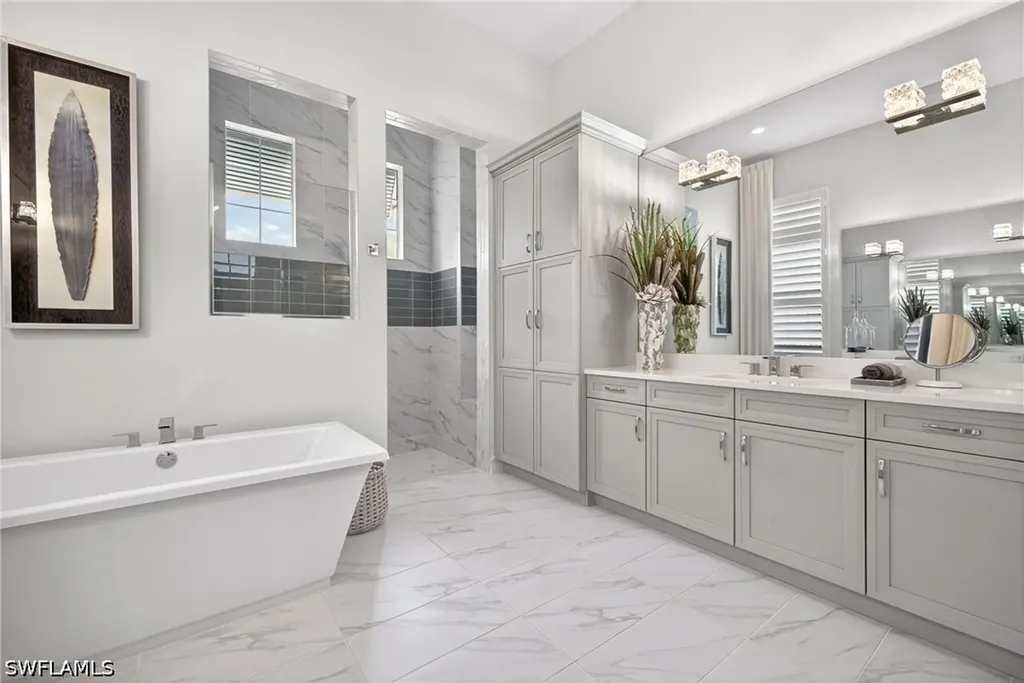 14179 Charthouse Court Naples FL 34114