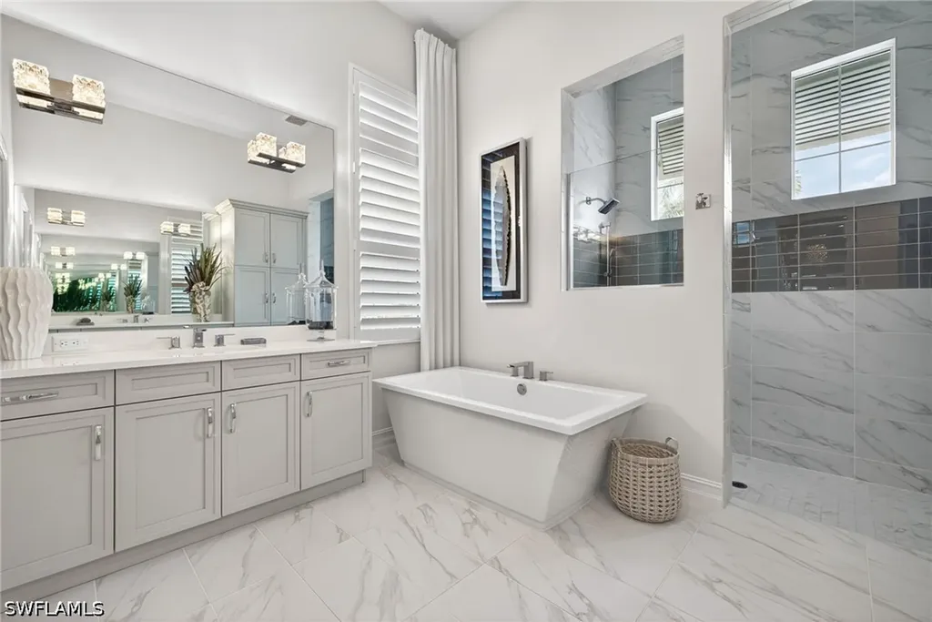 14179 Charthouse Court Naples FL 34114