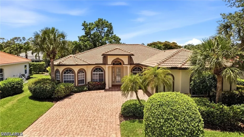 3951 Ruxton Road Naples FL 34116
