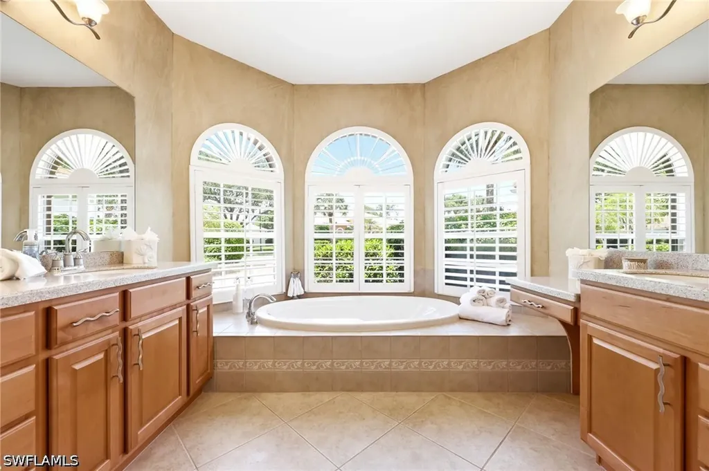 3951 Ruxton Road Naples FL 34116