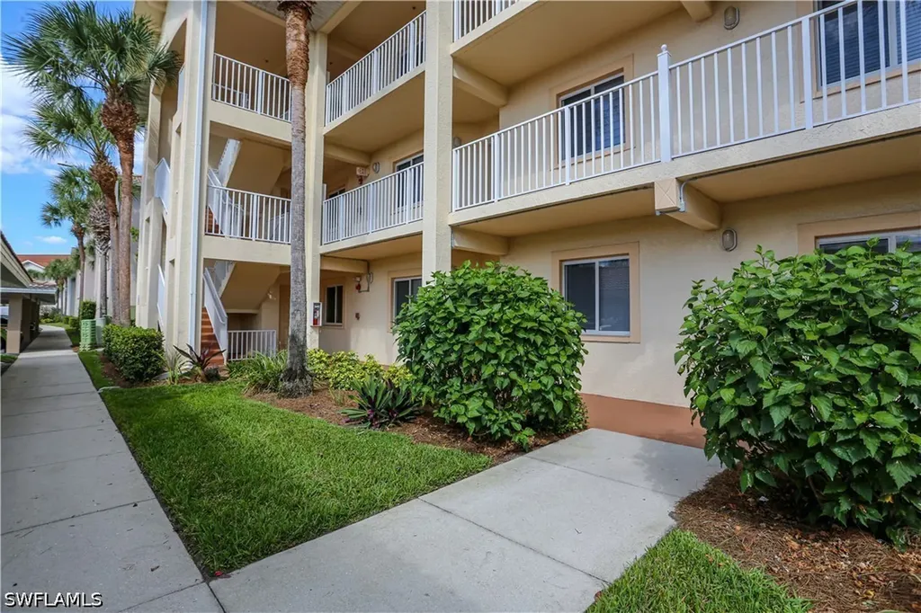 7819 Regal Heron Circle Naples FL 34104