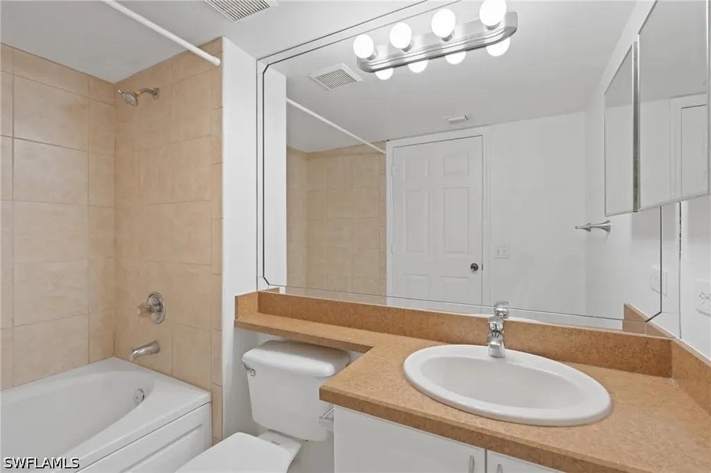 8940 Colonnades Court E Bonita Springs FL 34135