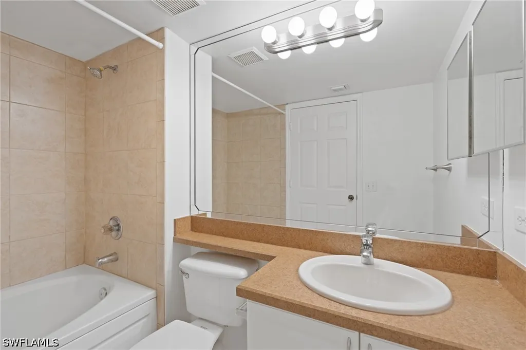 8940 Colonnades Court E Bonita Springs FL 34135