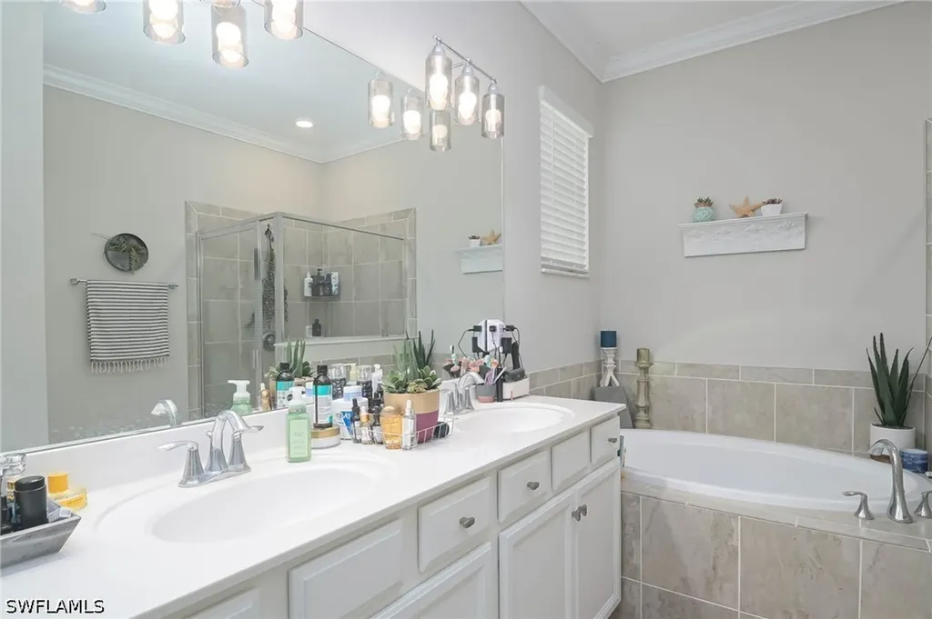 2105 Clementine Street Naples FL 34120