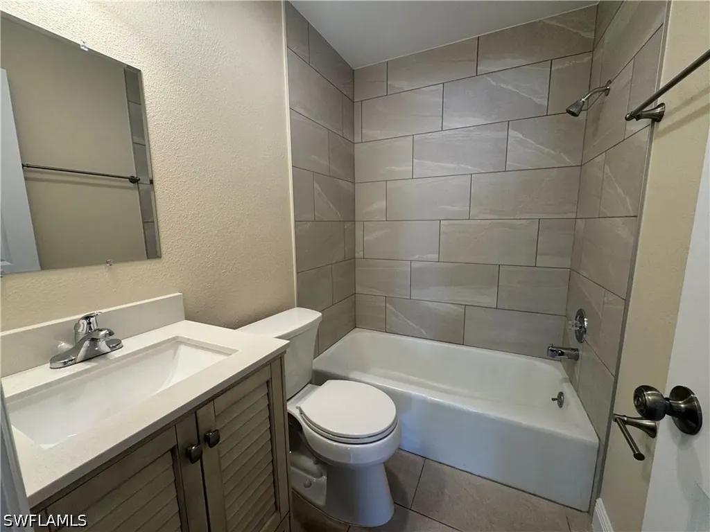13301 1st Street Fort Myers FL 33905