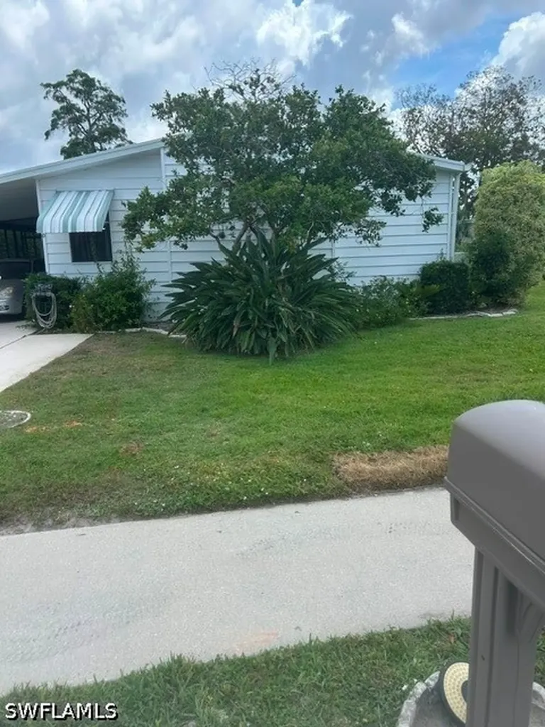 706 Charlemagne Boulevard Naples FL 34112