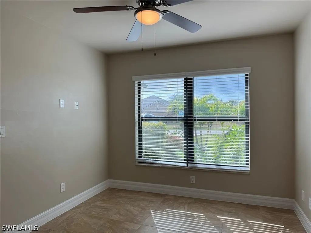 1715 SW 1st Avenue Cape Coral FL 33991