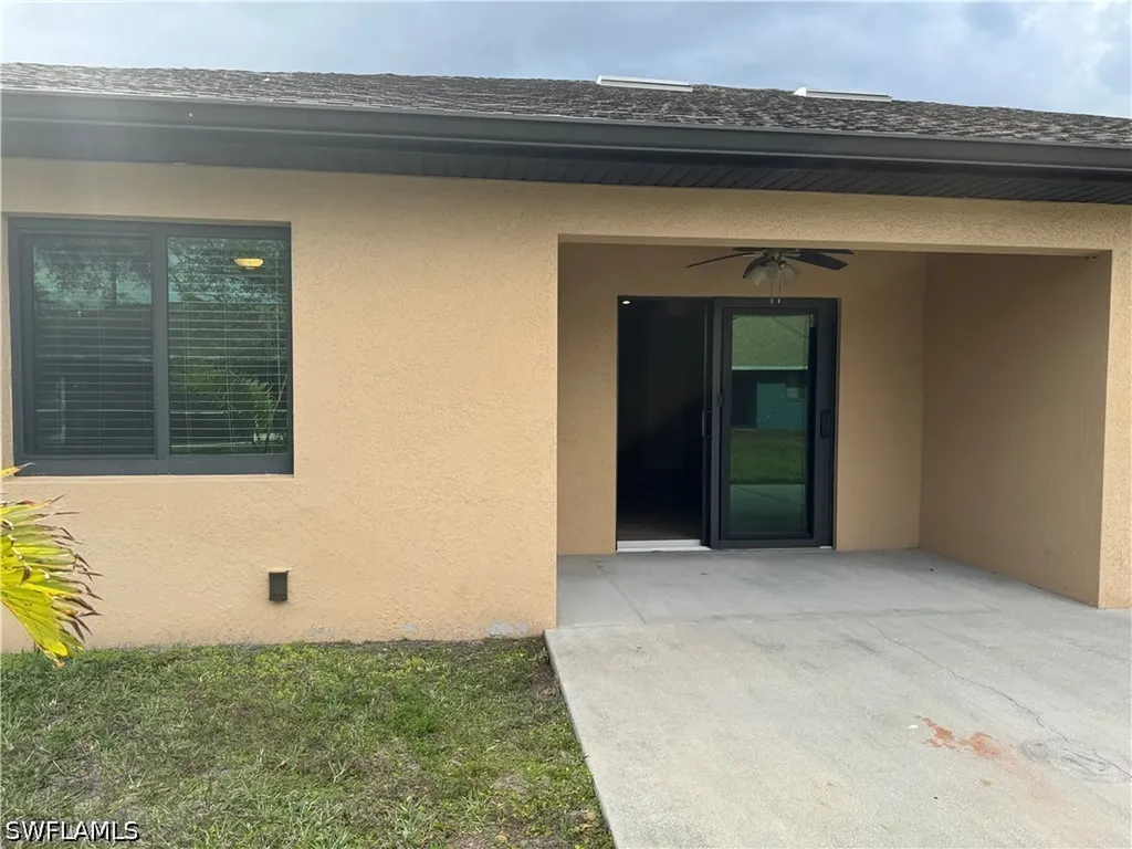 1715 SW 1st Avenue Cape Coral FL 33991