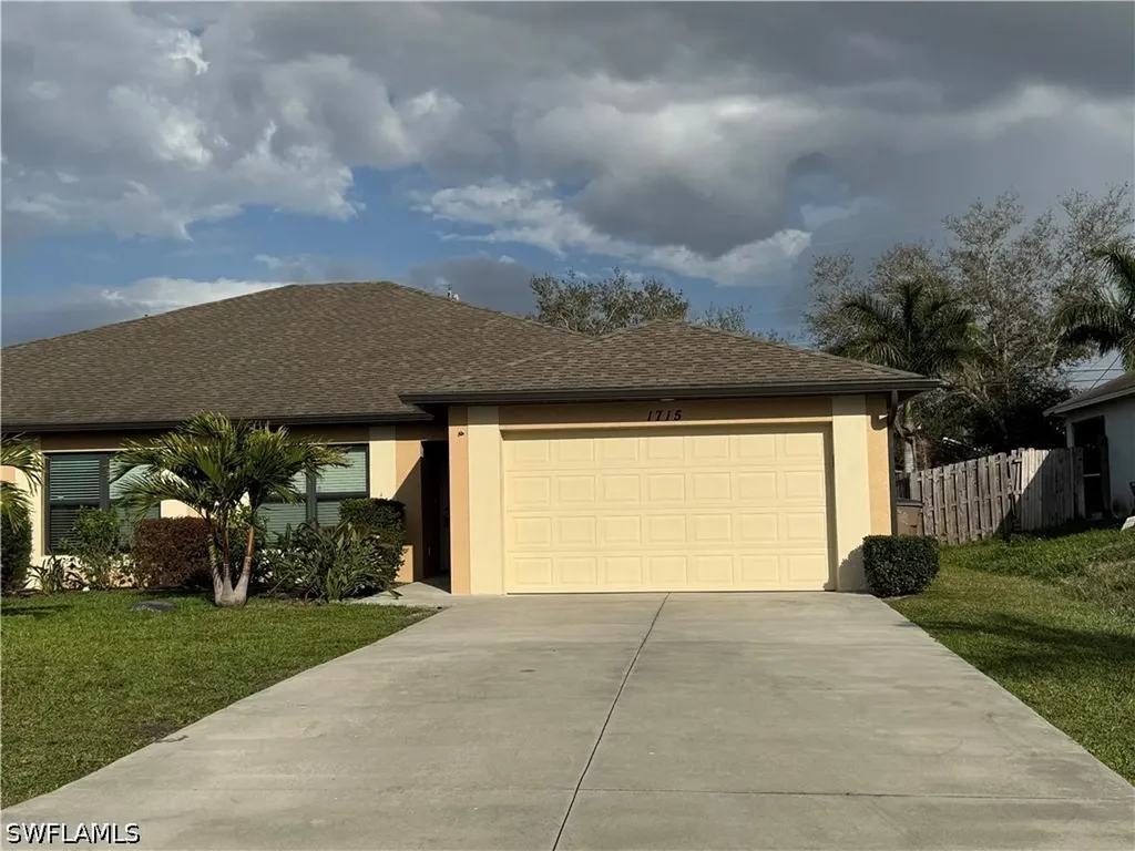 1715 SW 1st Avenue Cape Coral FL 33991