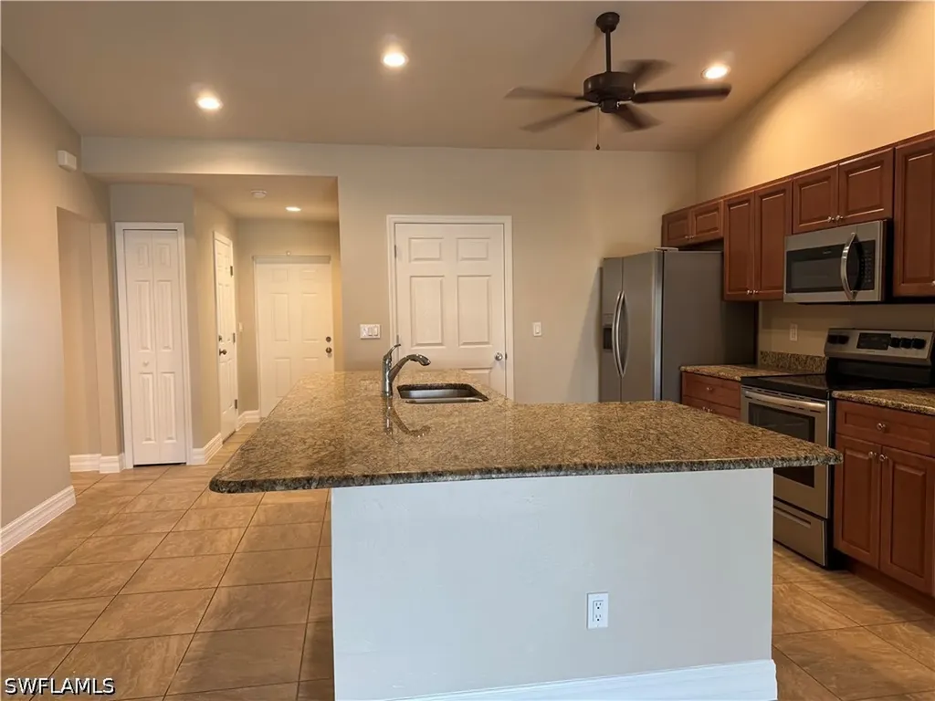 1715 SW 1st Avenue Cape Coral FL 33991