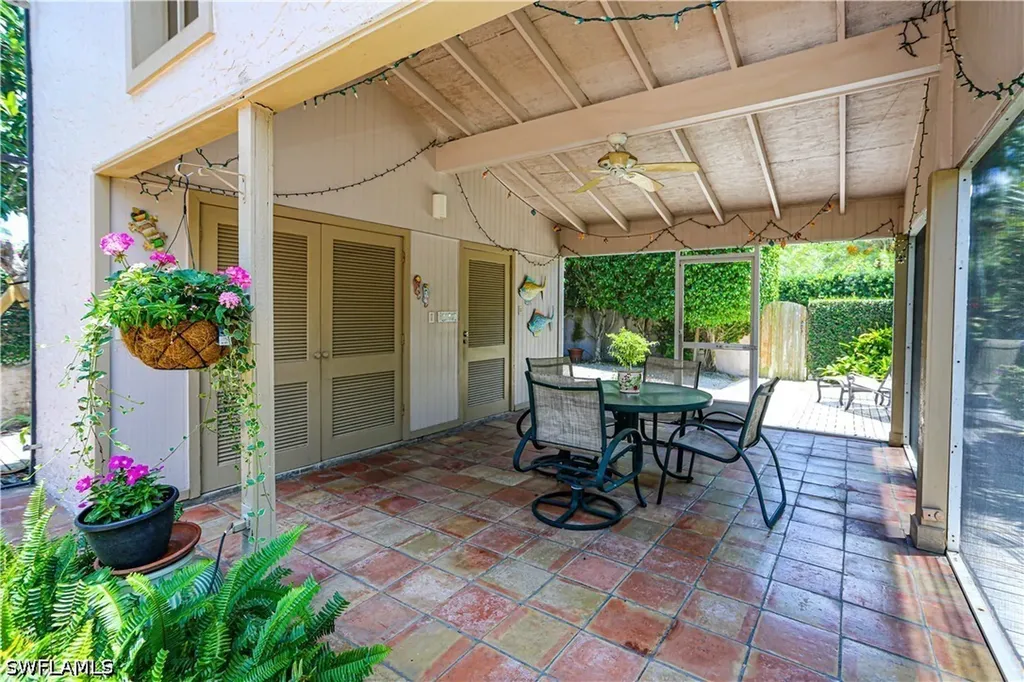 550 3rd Avenue N Naples FL 34102