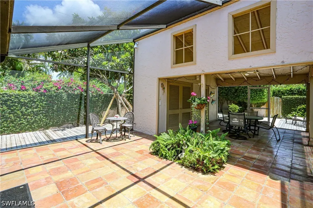 550 3rd Avenue N Naples FL 34102