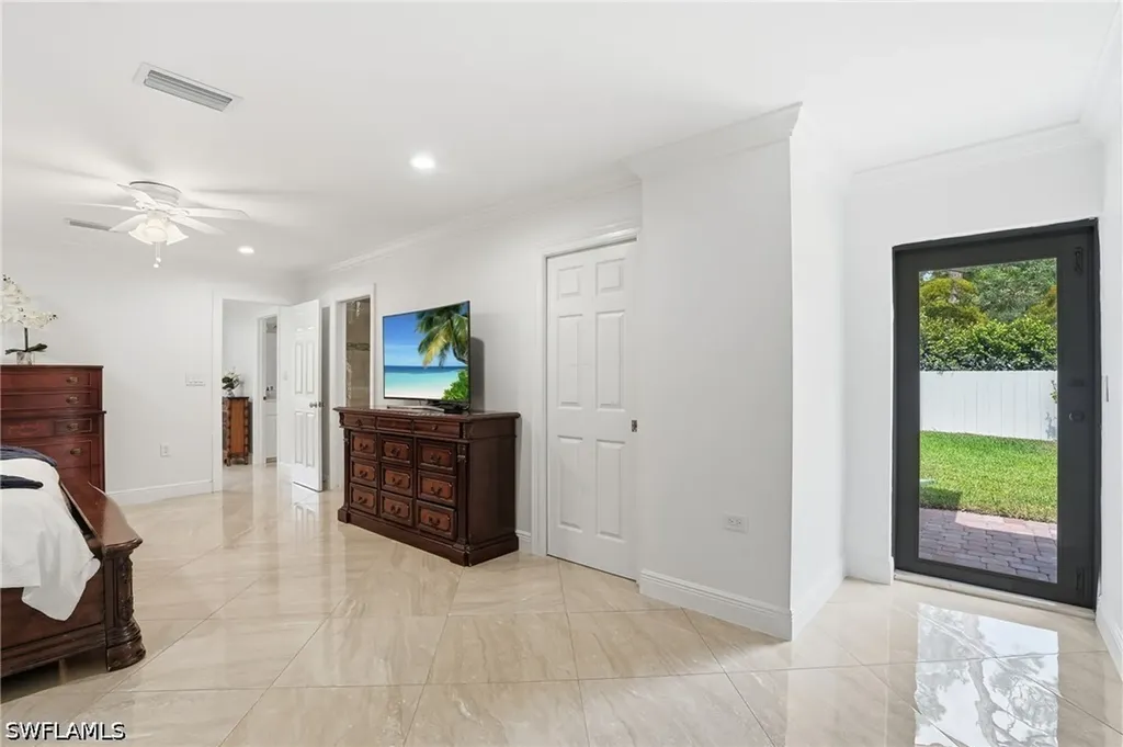 5930 Sea Grass Lane Naples FL 34116
