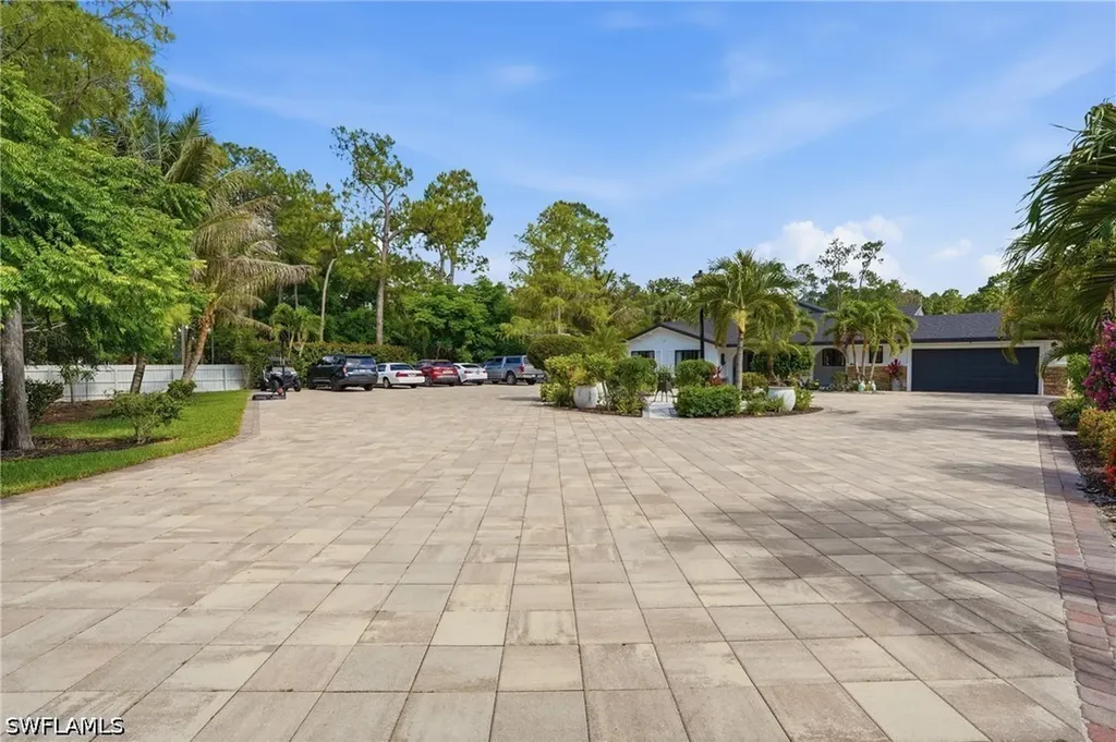 5930 Sea Grass Lane Naples FL 34116