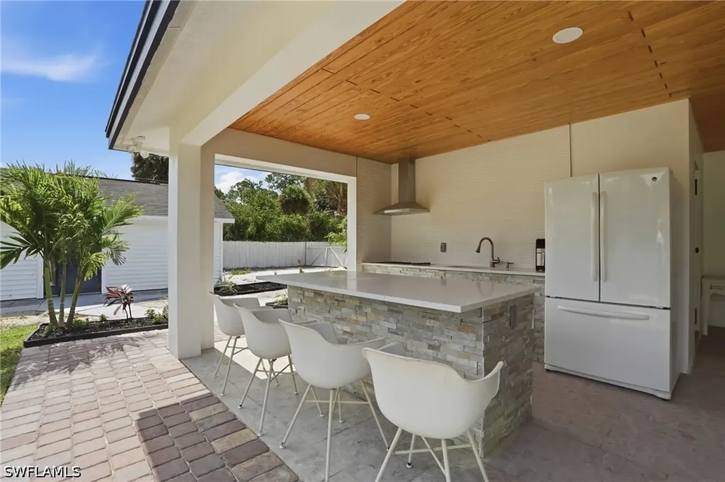 5930 Sea Grass Lane Naples FL 34116