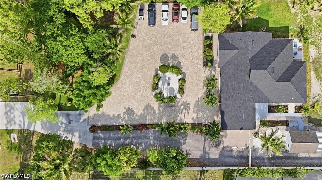 5930 Sea Grass Lane Naples FL 34116