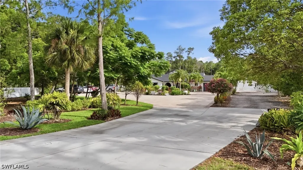 5930 Sea Grass Lane Naples FL 34116