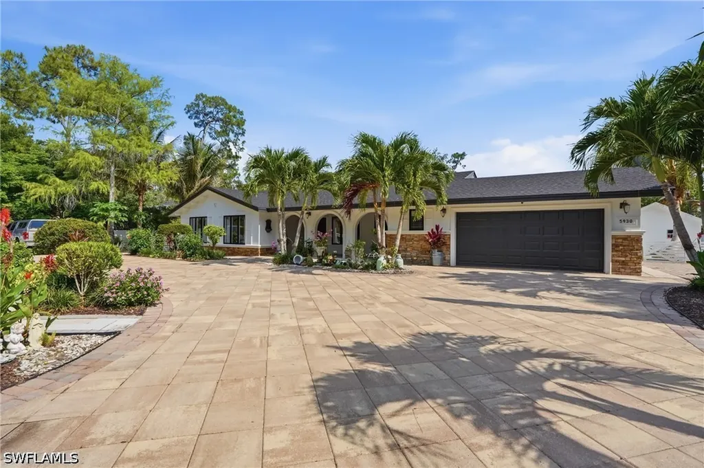 5930 Sea Grass Lane Naples FL 34116