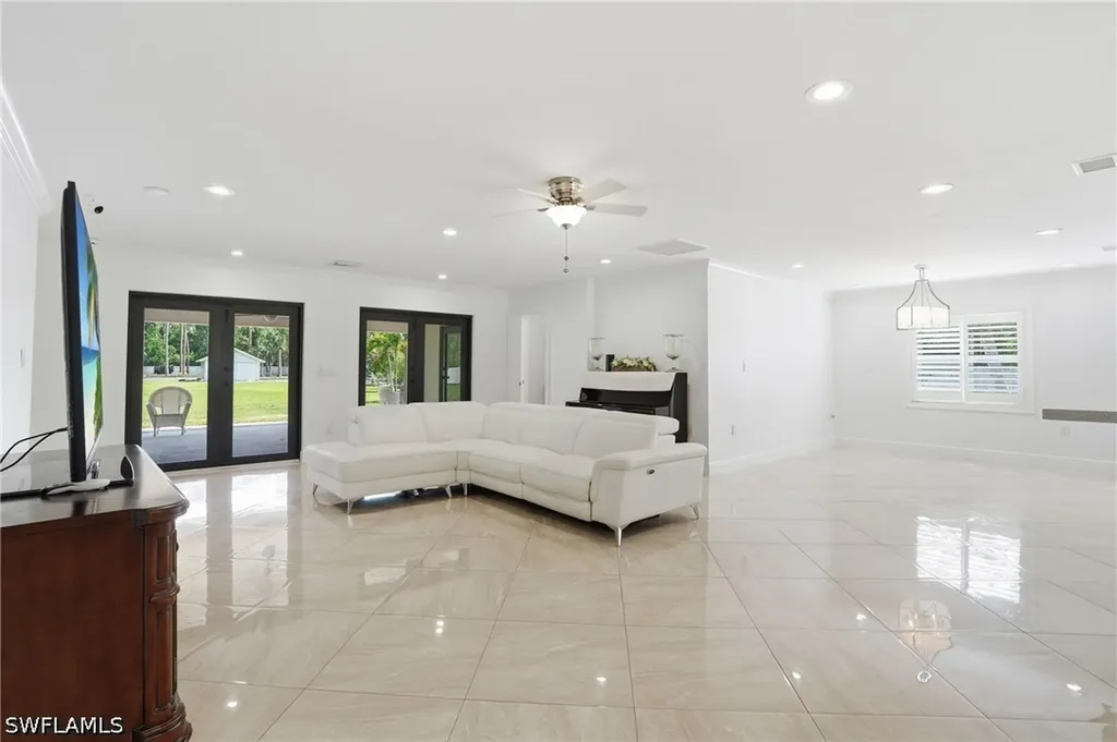 5930 Sea Grass Lane Naples FL 34116