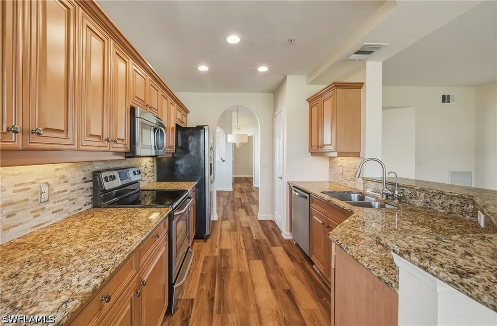 3053 Driftwood Way Naples FL 34109