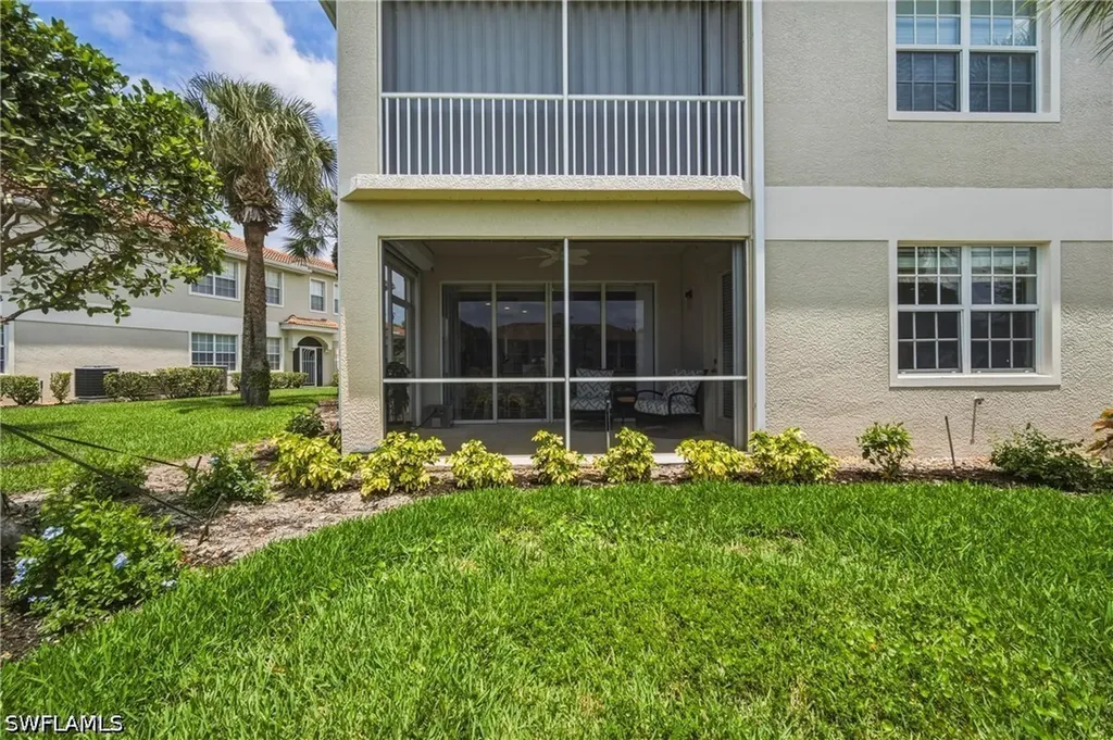 3053 Driftwood Way Naples FL 34109