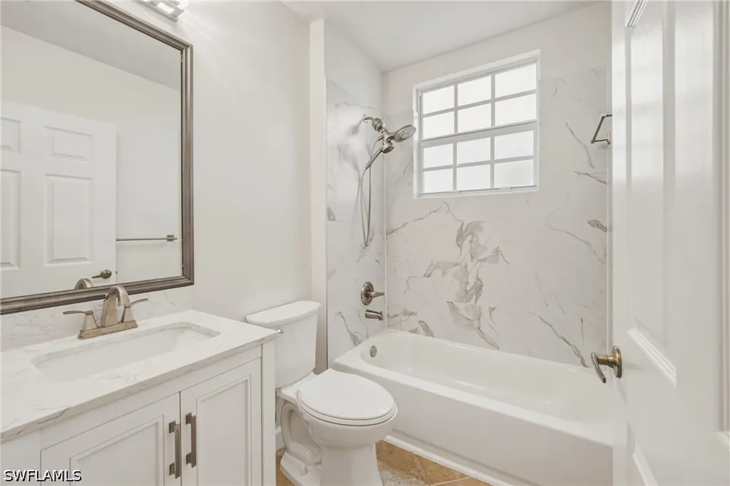 3053 Driftwood Way Naples FL 34109