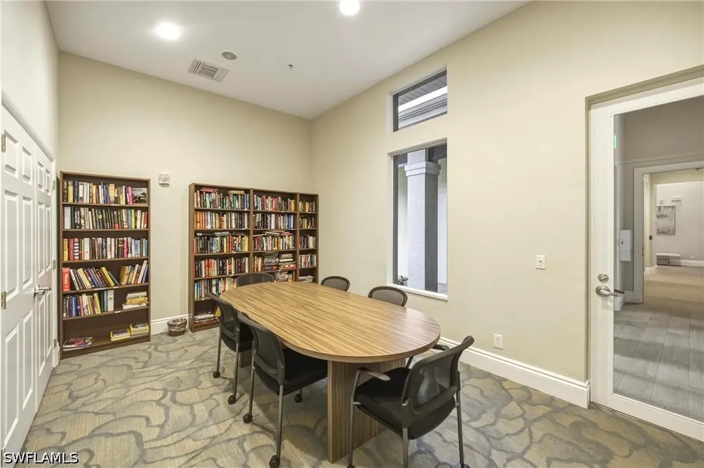 3053 Driftwood Way Naples FL 34109