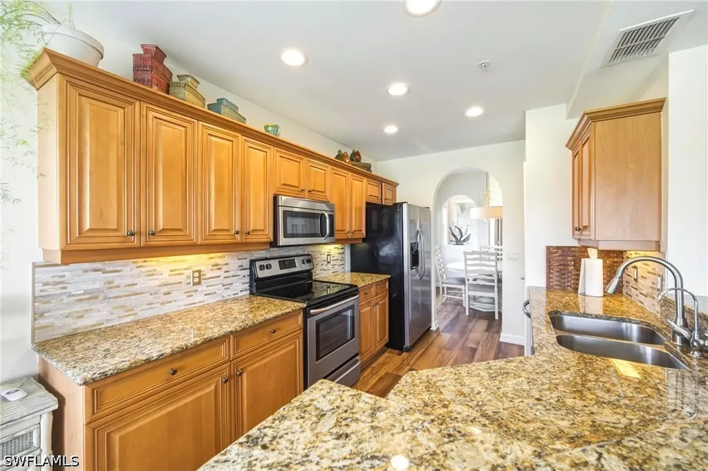 3053 Driftwood Way Naples FL 34109