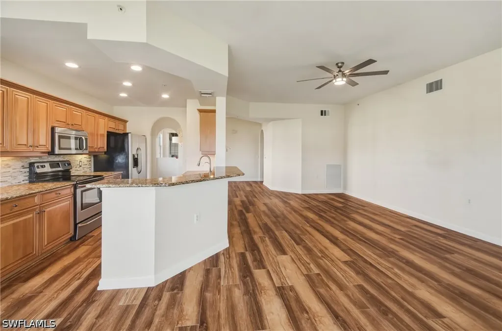 3053 Driftwood Way Naples FL 34109