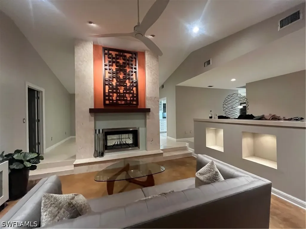 240 Nottingham Drive Naples FL 34109